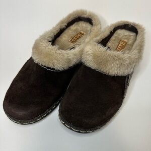 Bass Women's Slipper Leather Clog Style Size 6 M Brown Comfort Rubber Sole